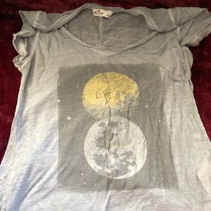 Hollister t-shirt